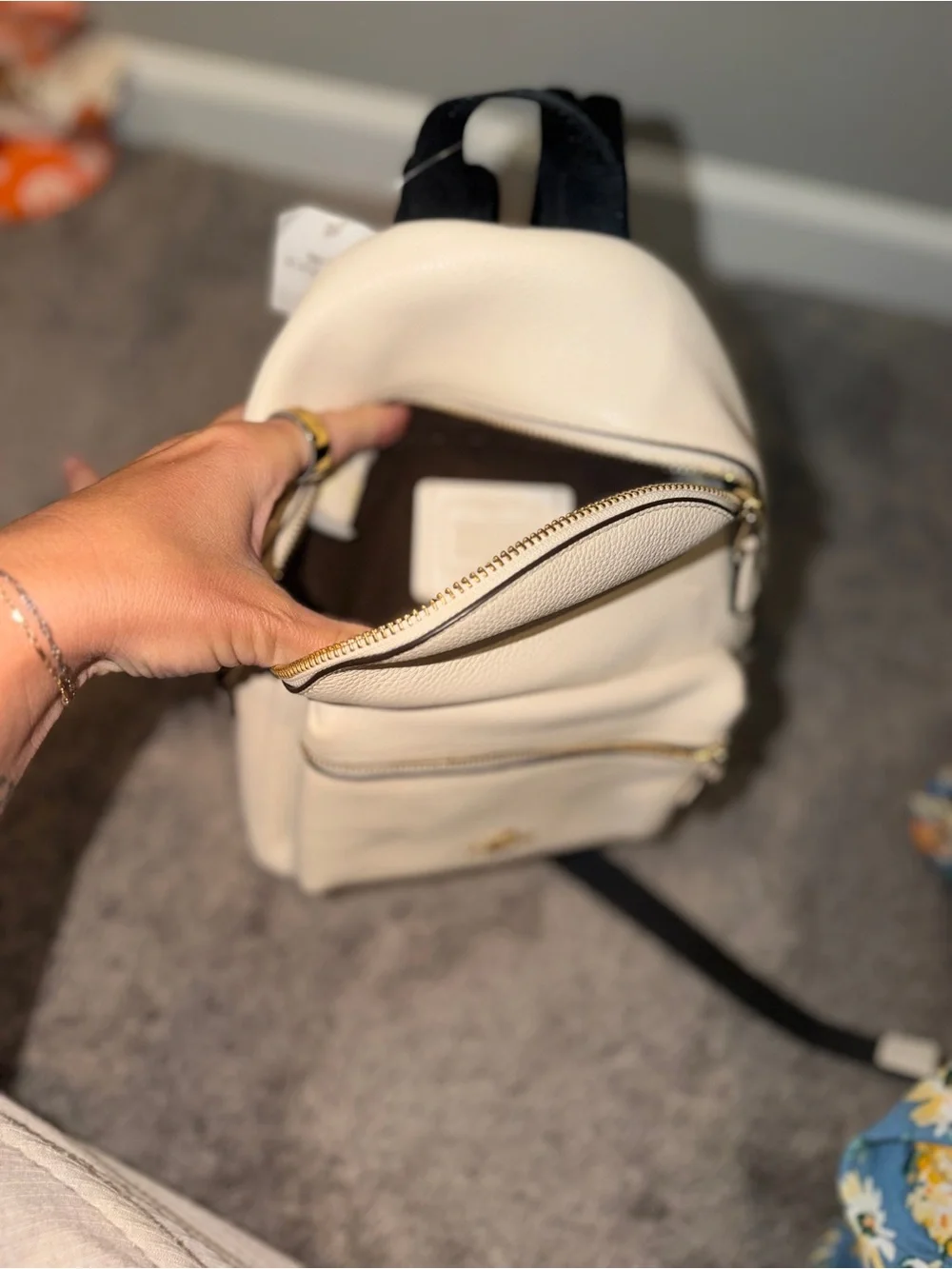 Coach Medium Charlie Backpack Pebble Leather Chalk White F38263 EUC